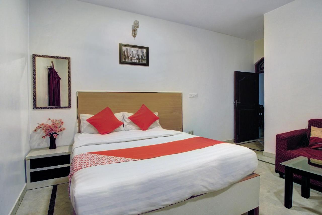 Hotel Oyo 37916 Paradise Business 3*
