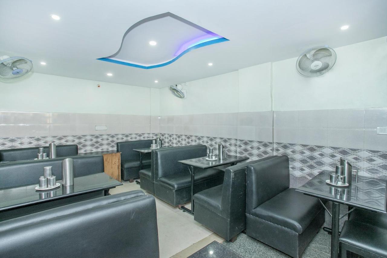 Hotel Oyo Flagship 10363 Sri Balaji & Restaurent Bangalore