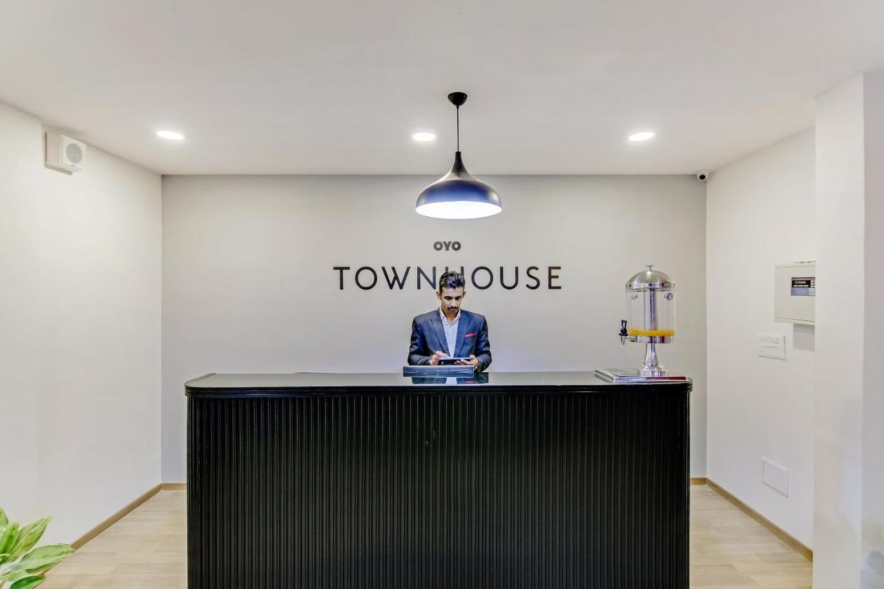 Oyo Townhouse 88 Manyata Lake View
