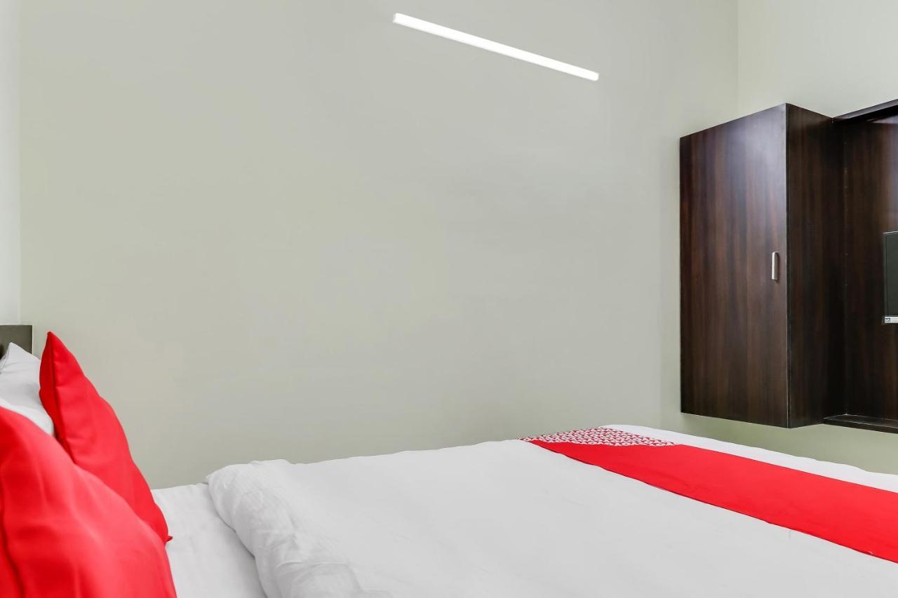 Oyo Flagship 39773 Pride Image 3*