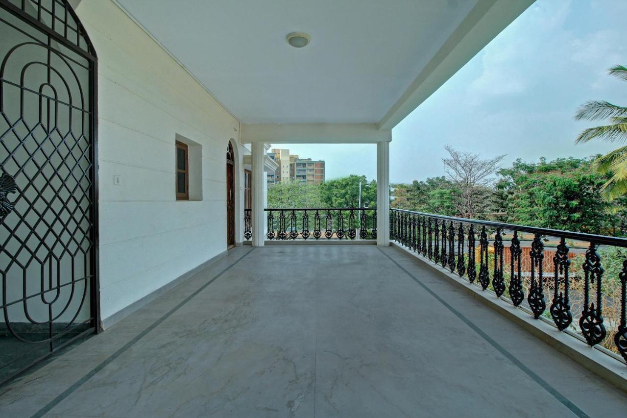 Oyo 37916 Paradise Business Hotel Bangalore