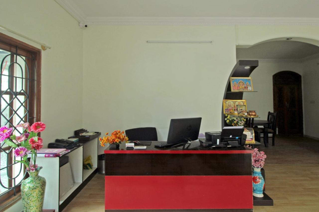 Oyo 37916 Paradise Business 3* Bangalore
