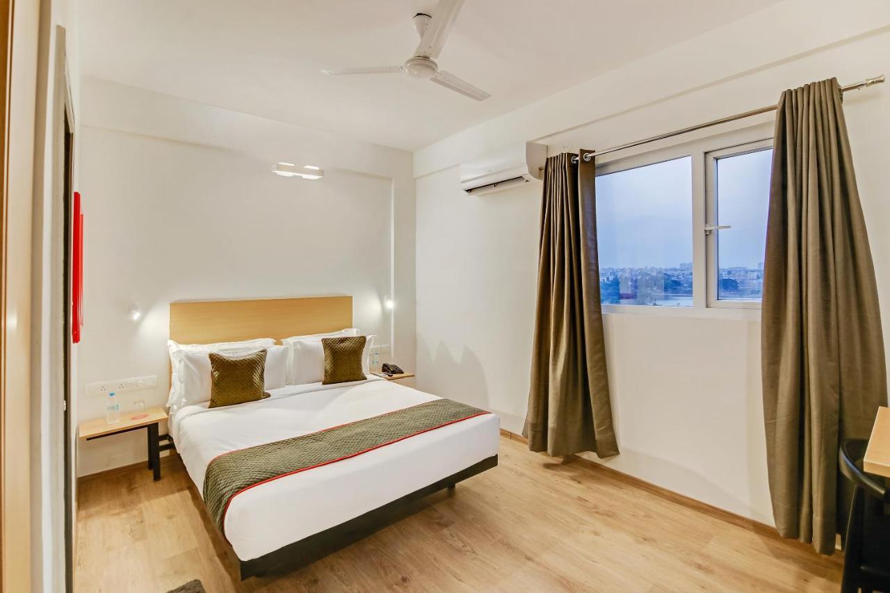 Oyo Townhouse 88 Manyata Lake View Hotel 3*