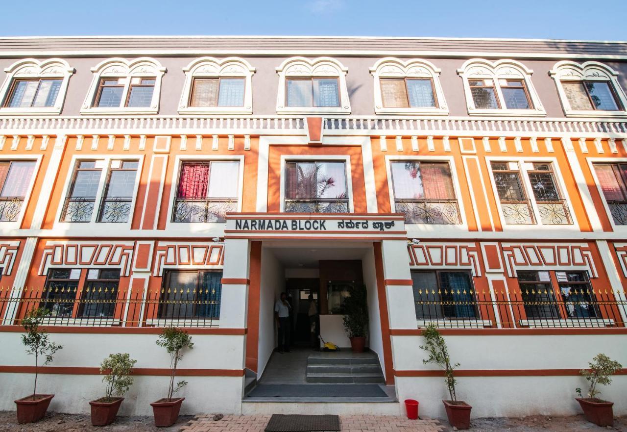Narayana Studio Hotel