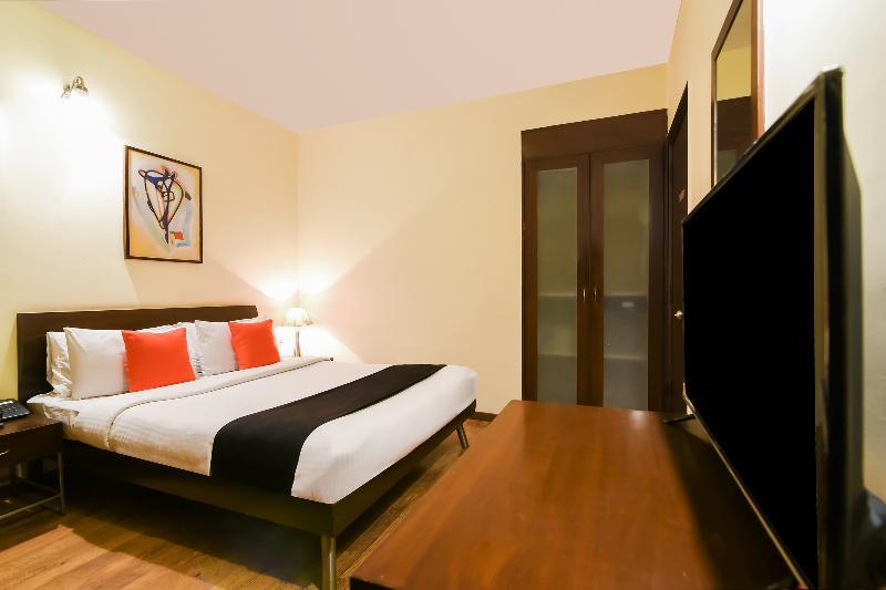 Capital O 37879 Orchard Greens Hotel 3*