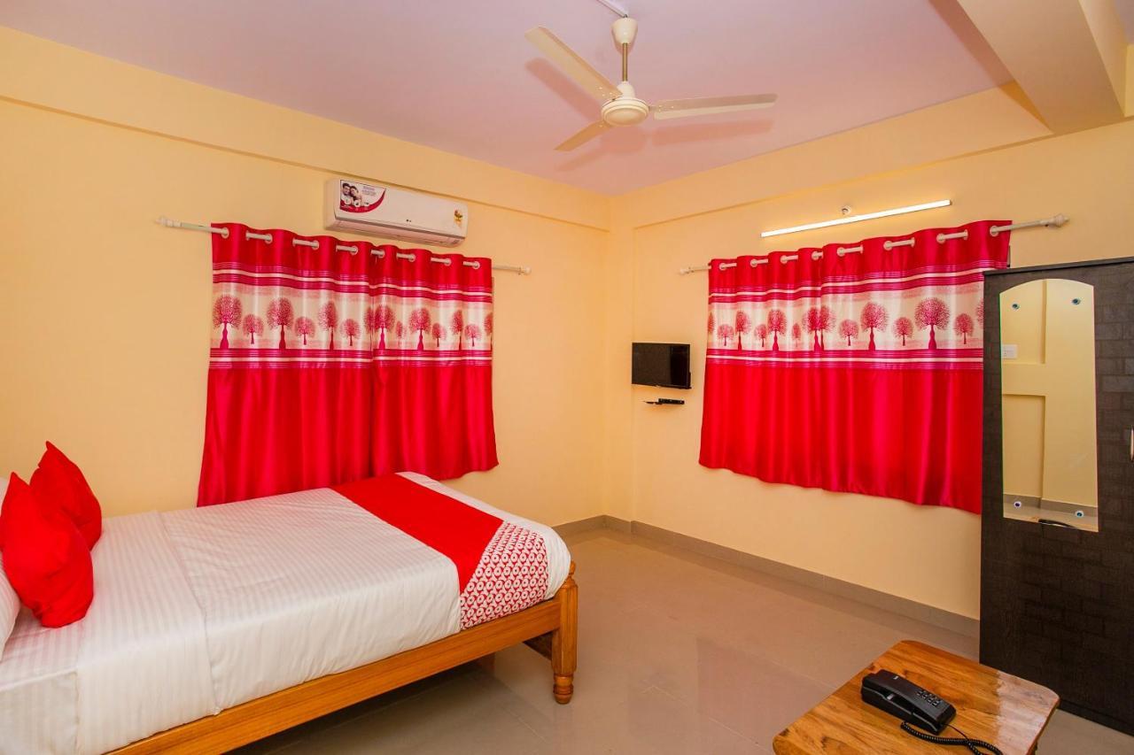 Oyo 25032 Seven Hills Guestline 3*