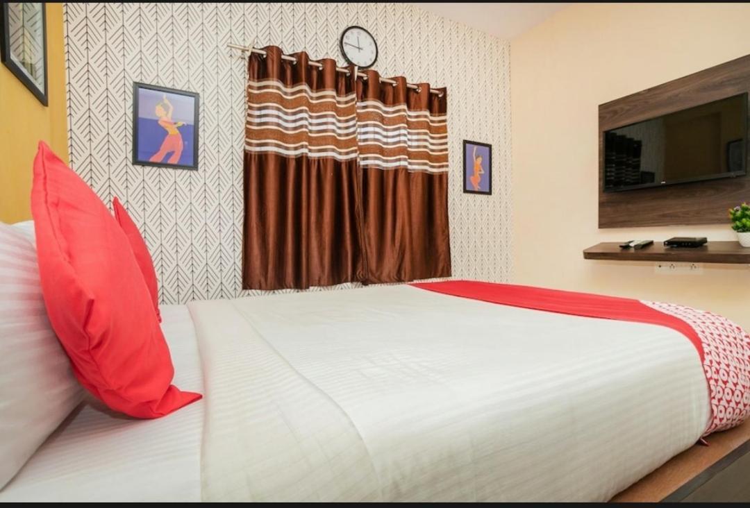 Metro Hotel