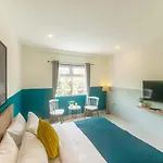 Olive Hotel Hal 2Nd Stage By Embassy Group