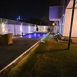 Picnic For All With Private Heated Pool & Bbq