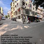 Modern Chic Studio - Near To Metro, Malls - 301