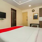 Super Collection O Indian Suites Near Sitara Restaurant