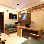 Olivette Suites