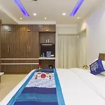 Oyo 2132 Apartment Aditya Residency
