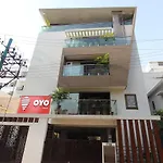 Oyo 2132 Apartment Aditya Residency