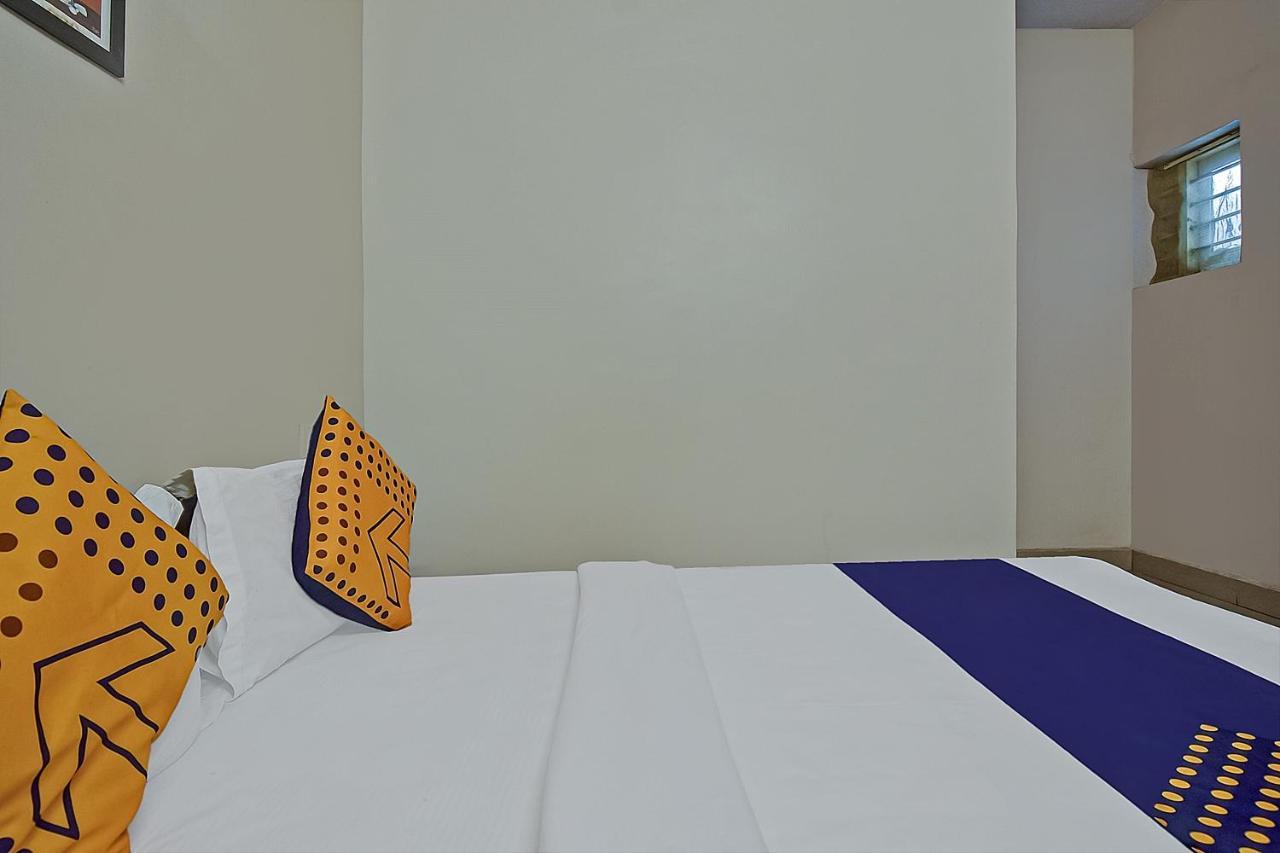 Parkwood Executive Hotel 2*