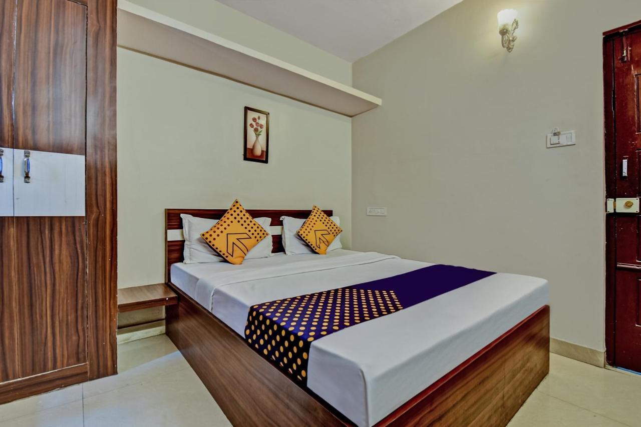 Parkwood Executive Hotel