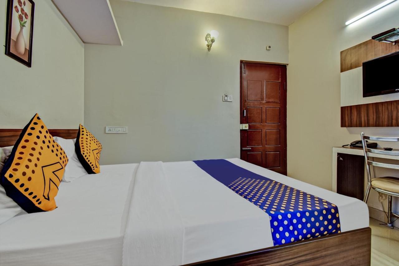 Parkwood Executive Hotel