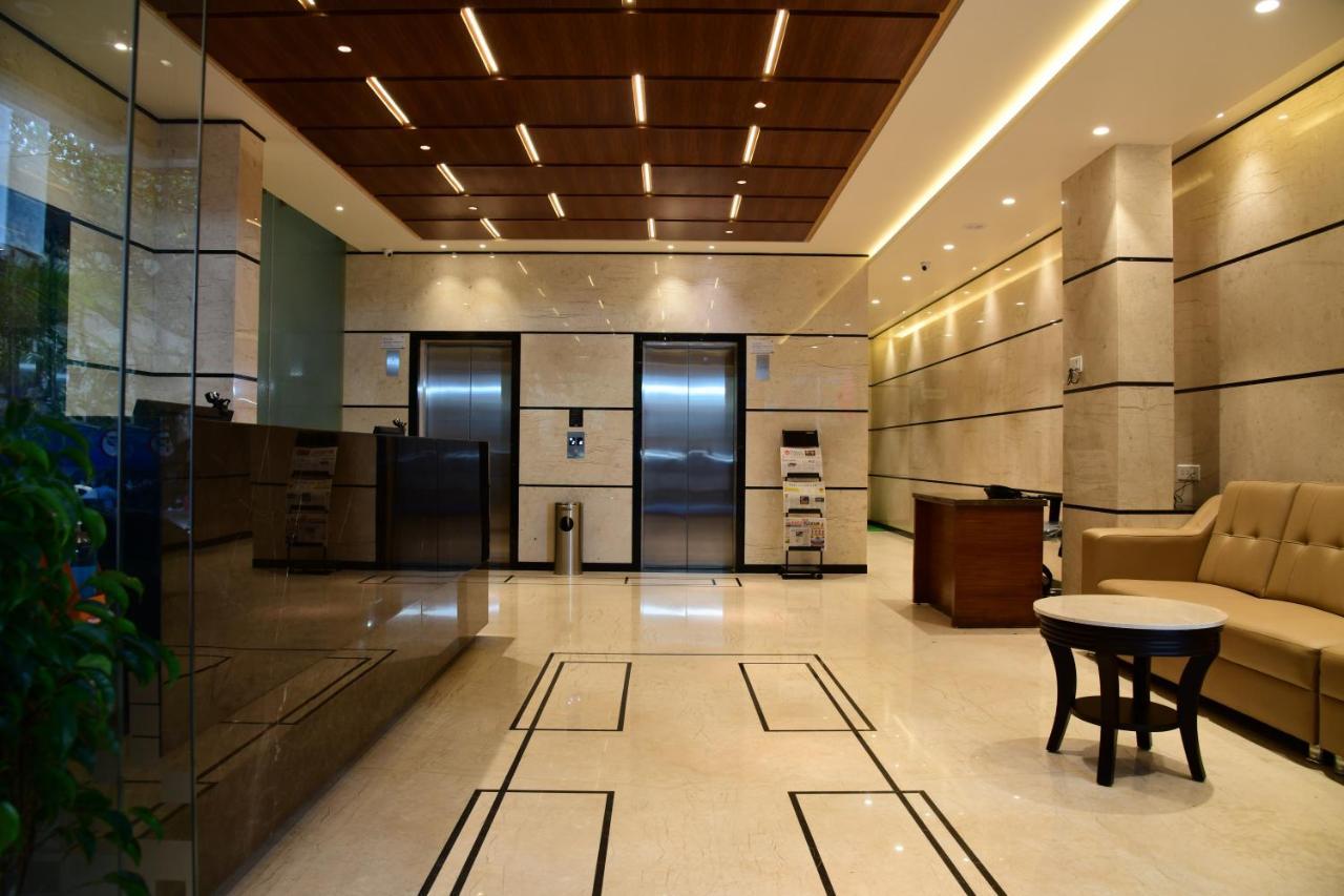 U T Elite Hotel 3*