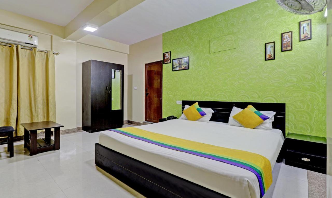 Treebo Trip Hotel Palm Emirates 3*