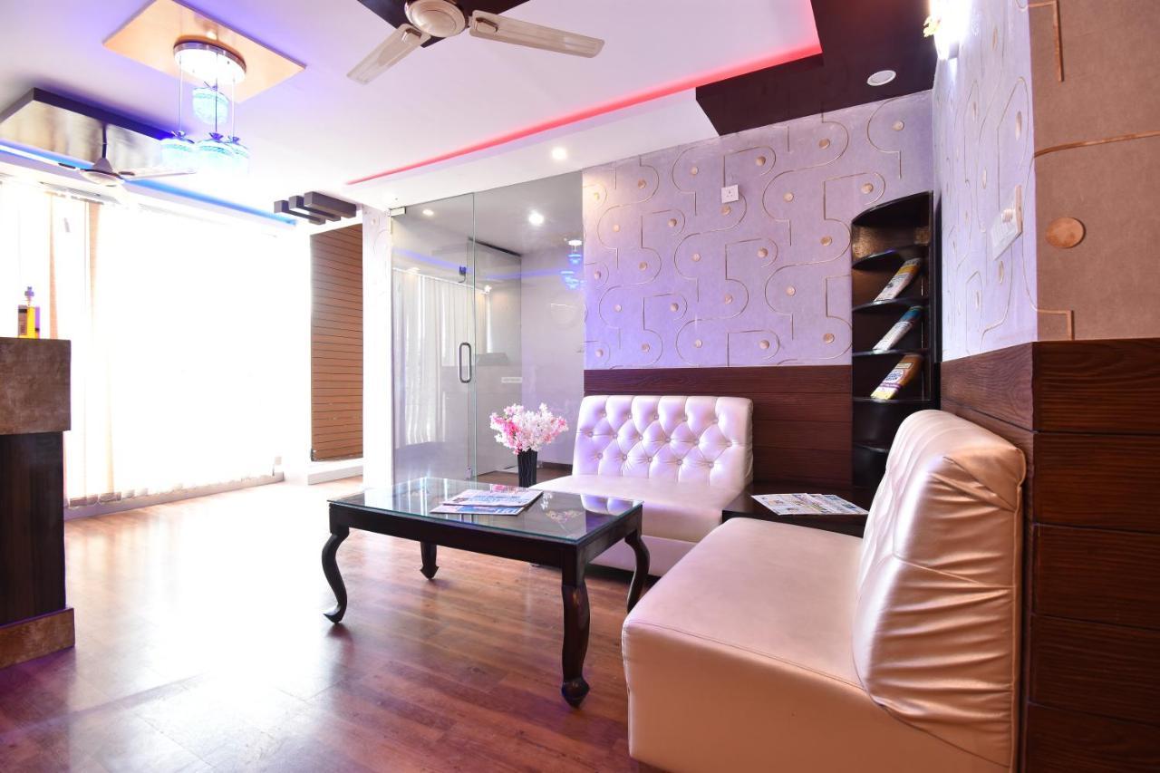Hotel Fabhotel Dhanvitha Bangalore