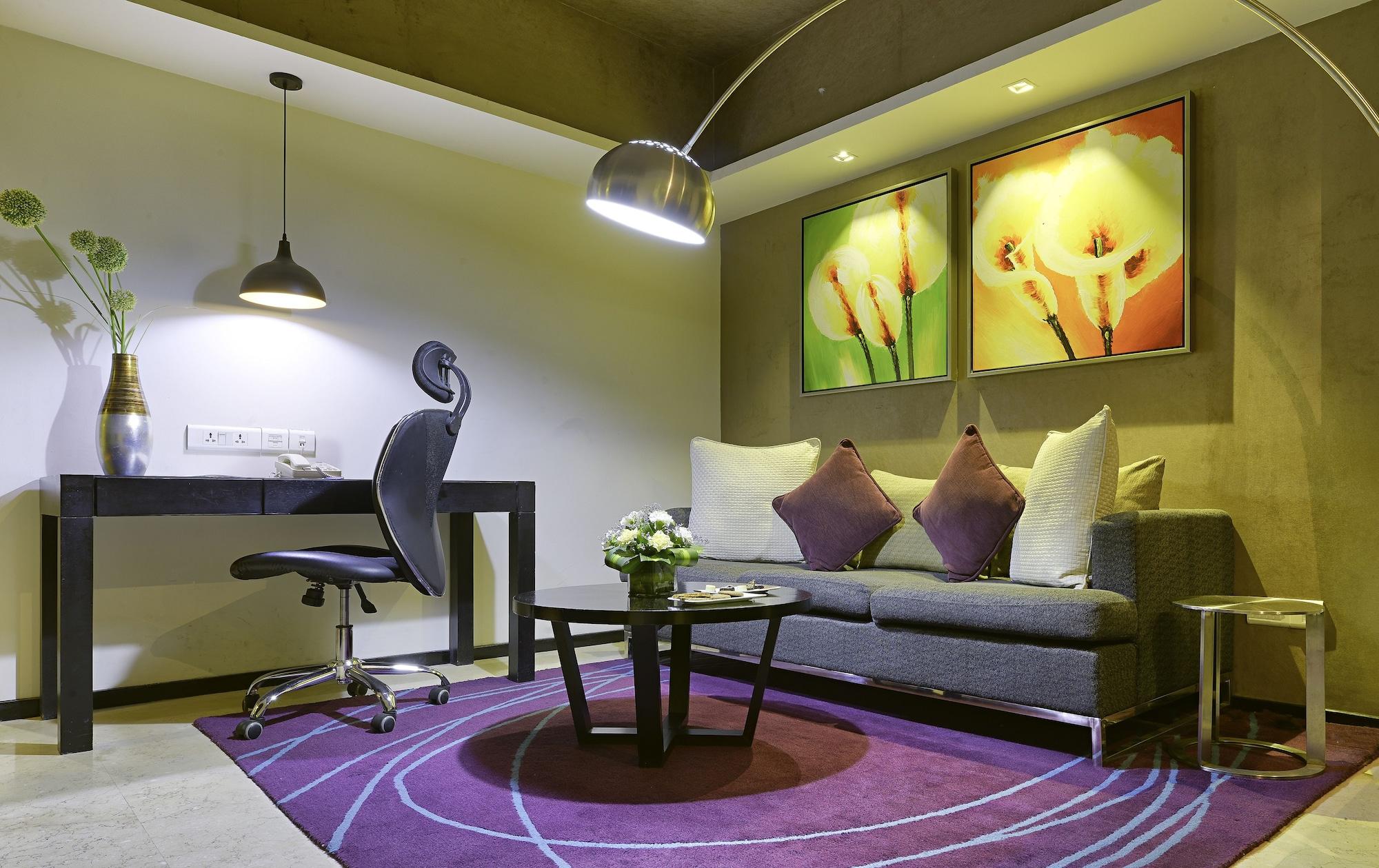 Hotel Davanam Sarovar Portico 4*