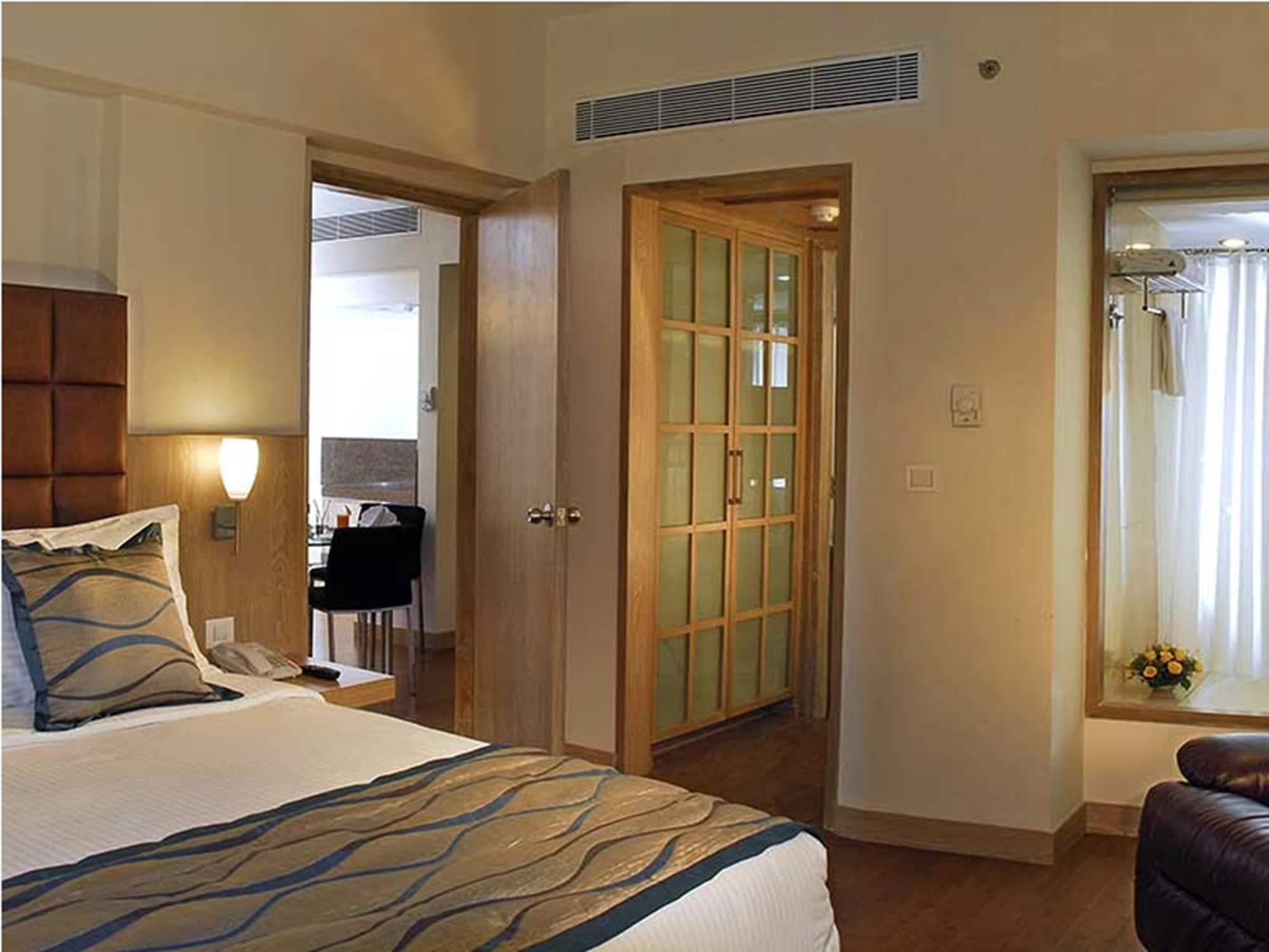 Trinity Hotel 4*