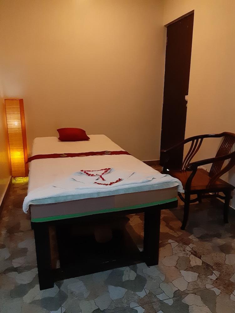 Trinity Hotel