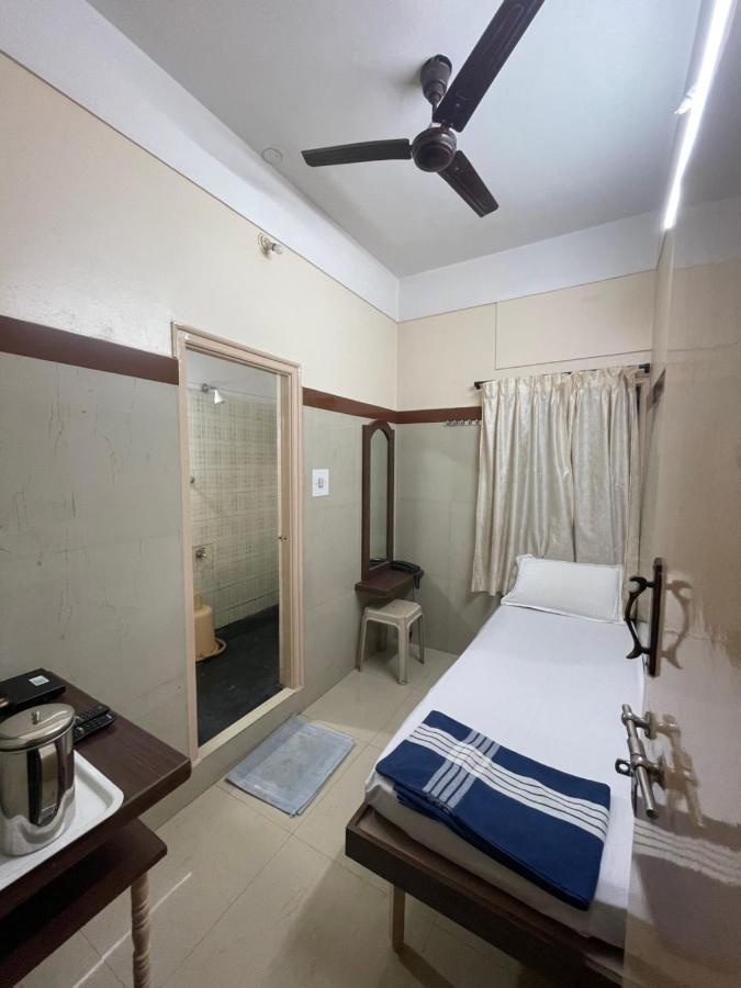 Golden Capsule hotel