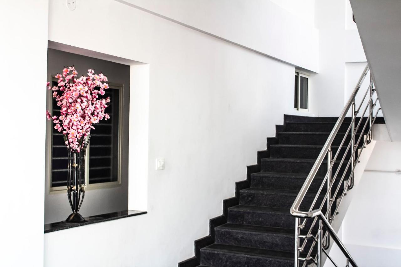 Hotel Fabhotel Royal 3*