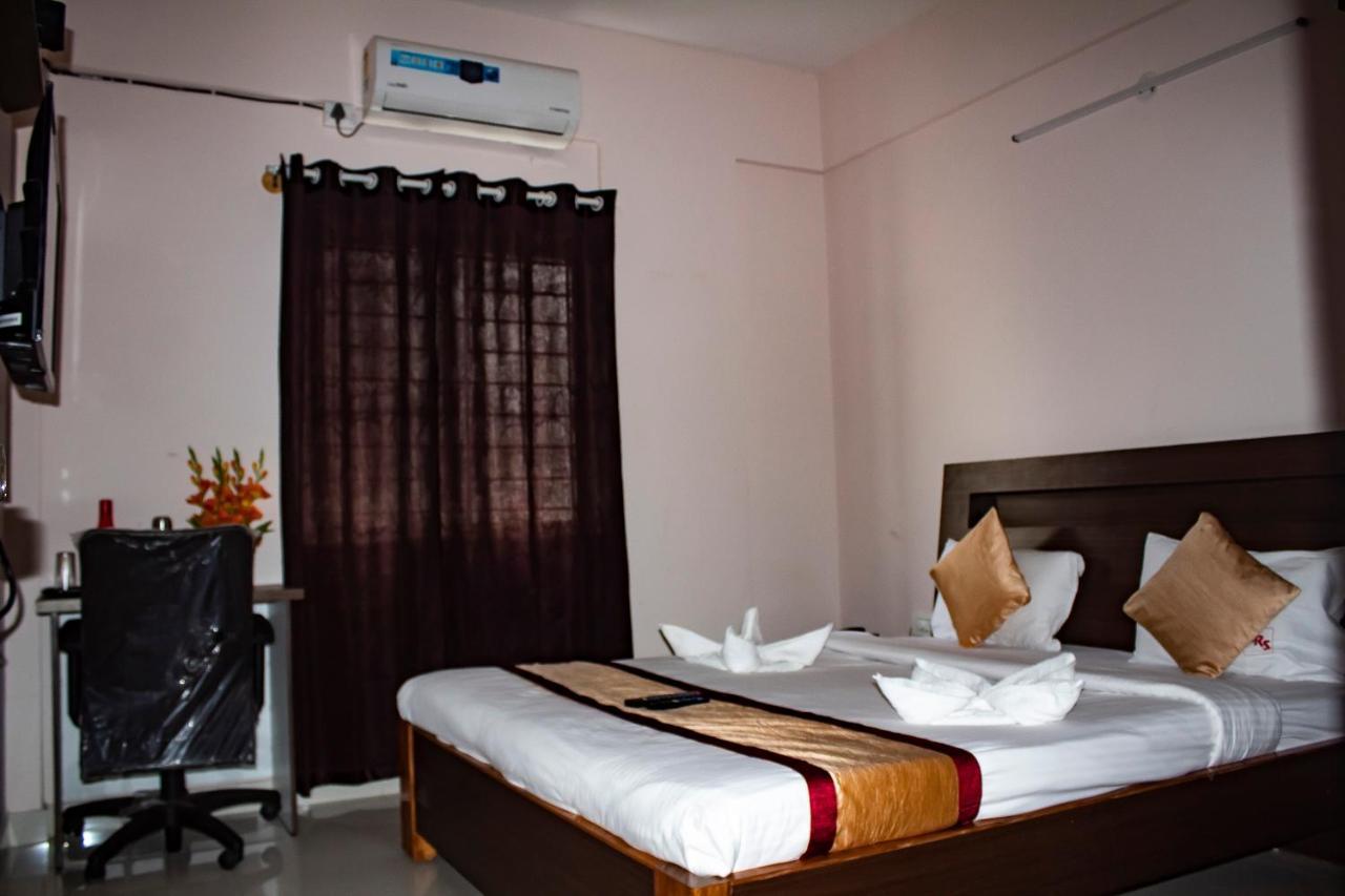 Fabhotel Royal Bangalore
