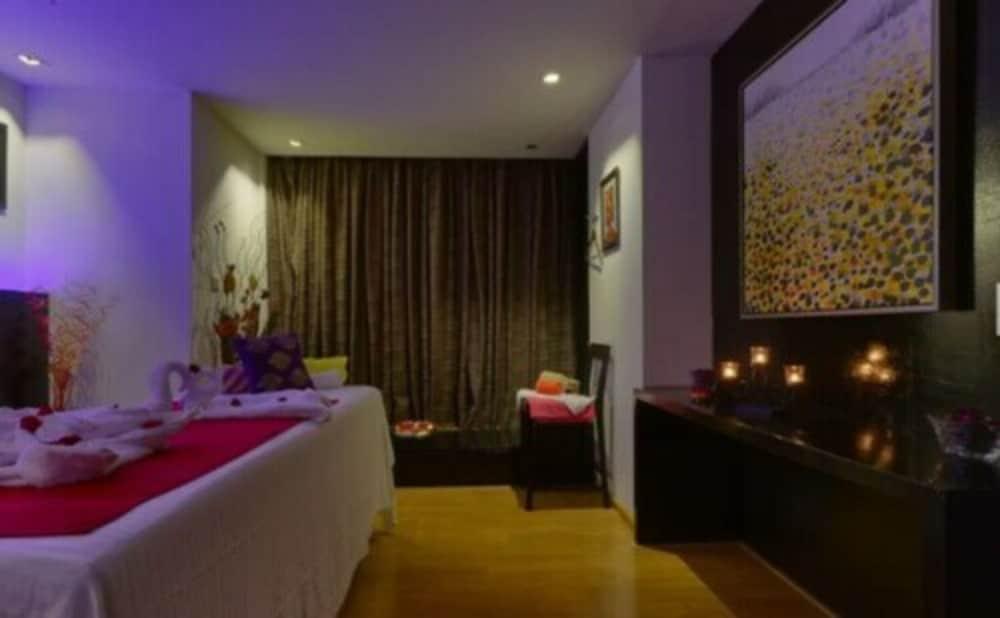 Hotel Davanam Sarovar Portico Bangalore
