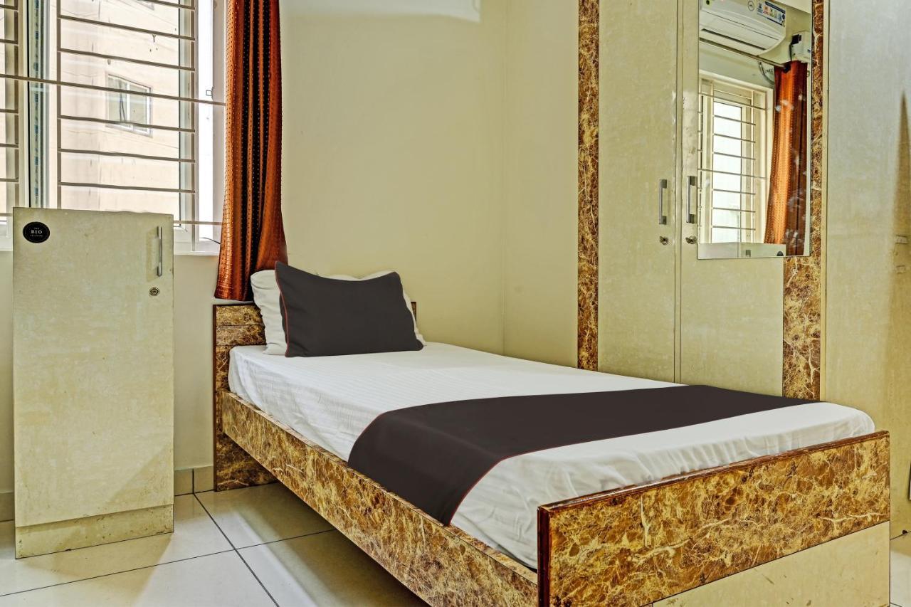 Collection O The Mass Residency By Dv Hotel