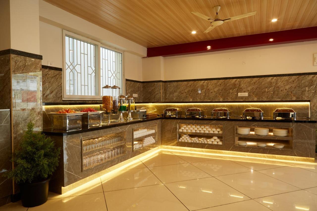 Vovo Premier Hotel 4*