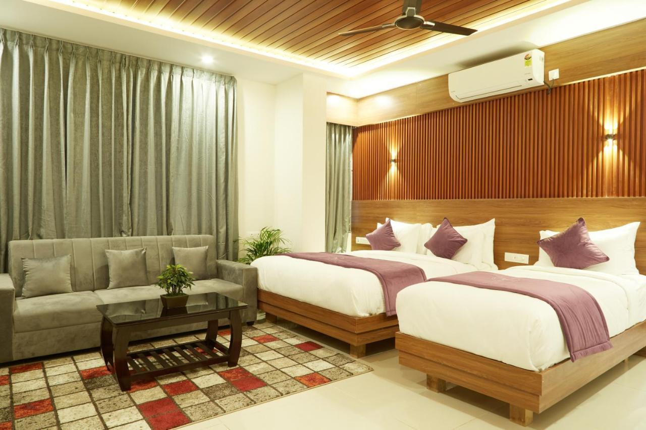 Vovo Premier Hotel 4*