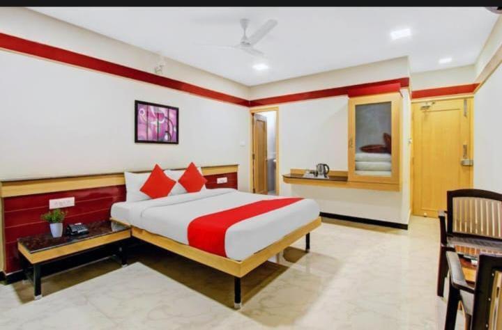 Sri Sai Guru Comfors