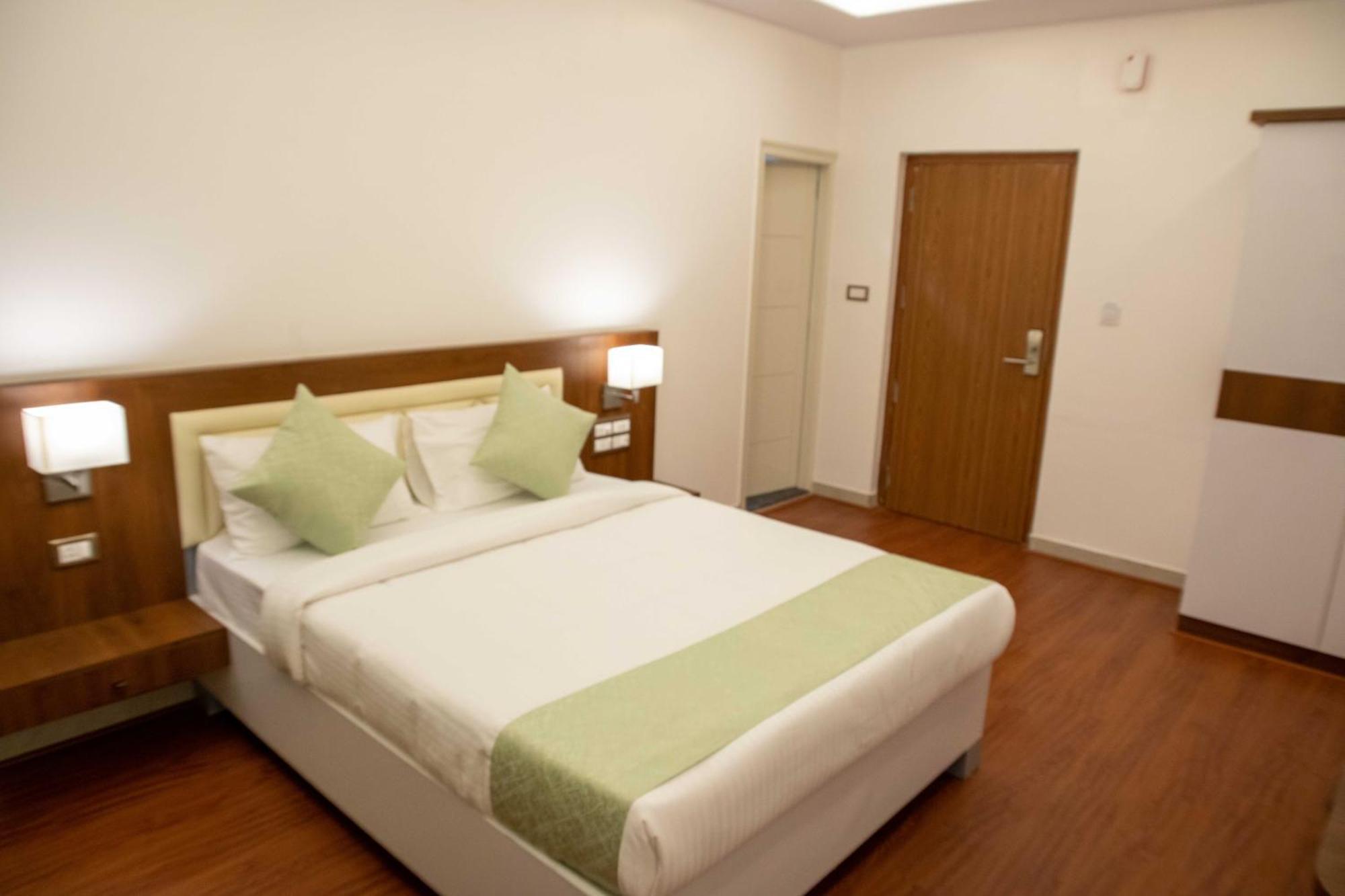 Pvr Off Bannerghatta Road 3* Bangalore