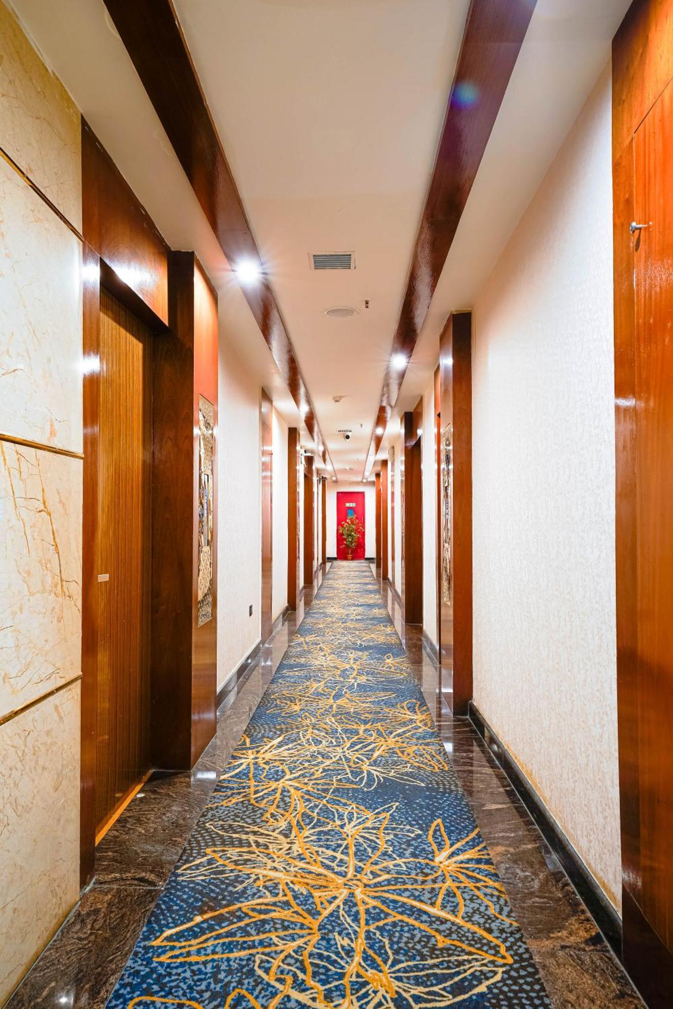 Kingston Hotel