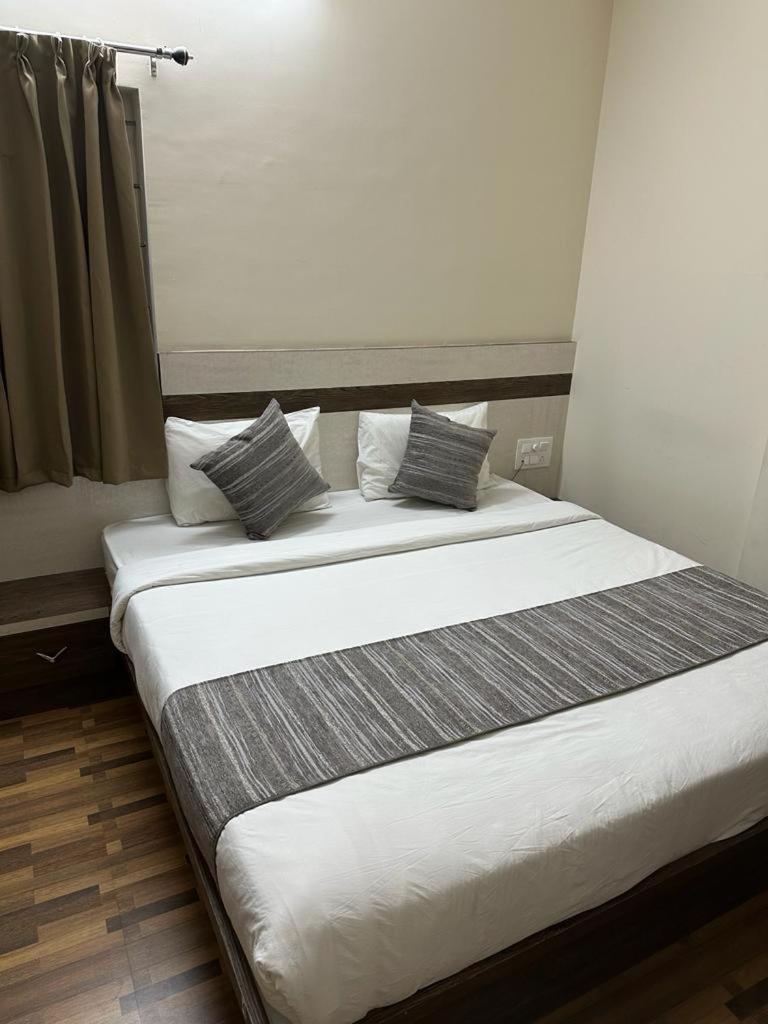Jp Grand Bed & Breakfast Bangalore