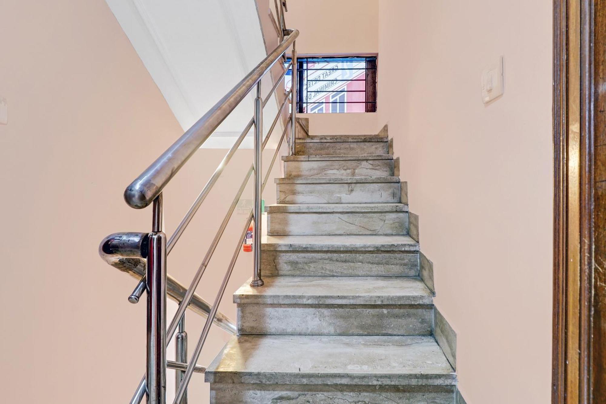 Oyo Townhouse 82047 Srk Live Castle Near Ragigudda Sri Prasanna Anjaneyaswamy Temple