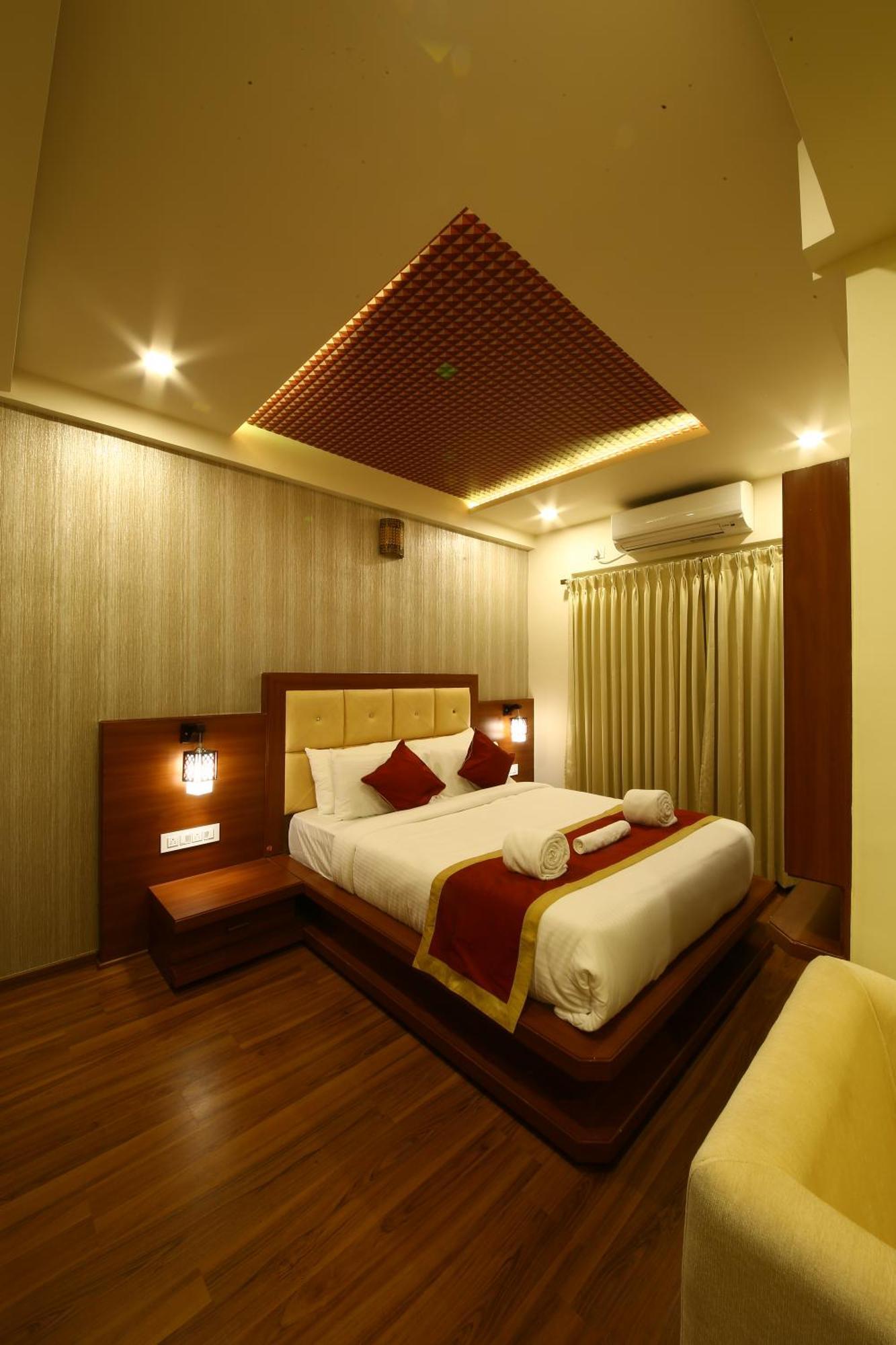 Royal Hotel