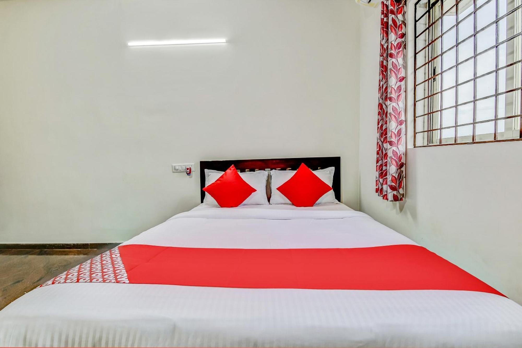 Oyo Royal King Hotel 4*