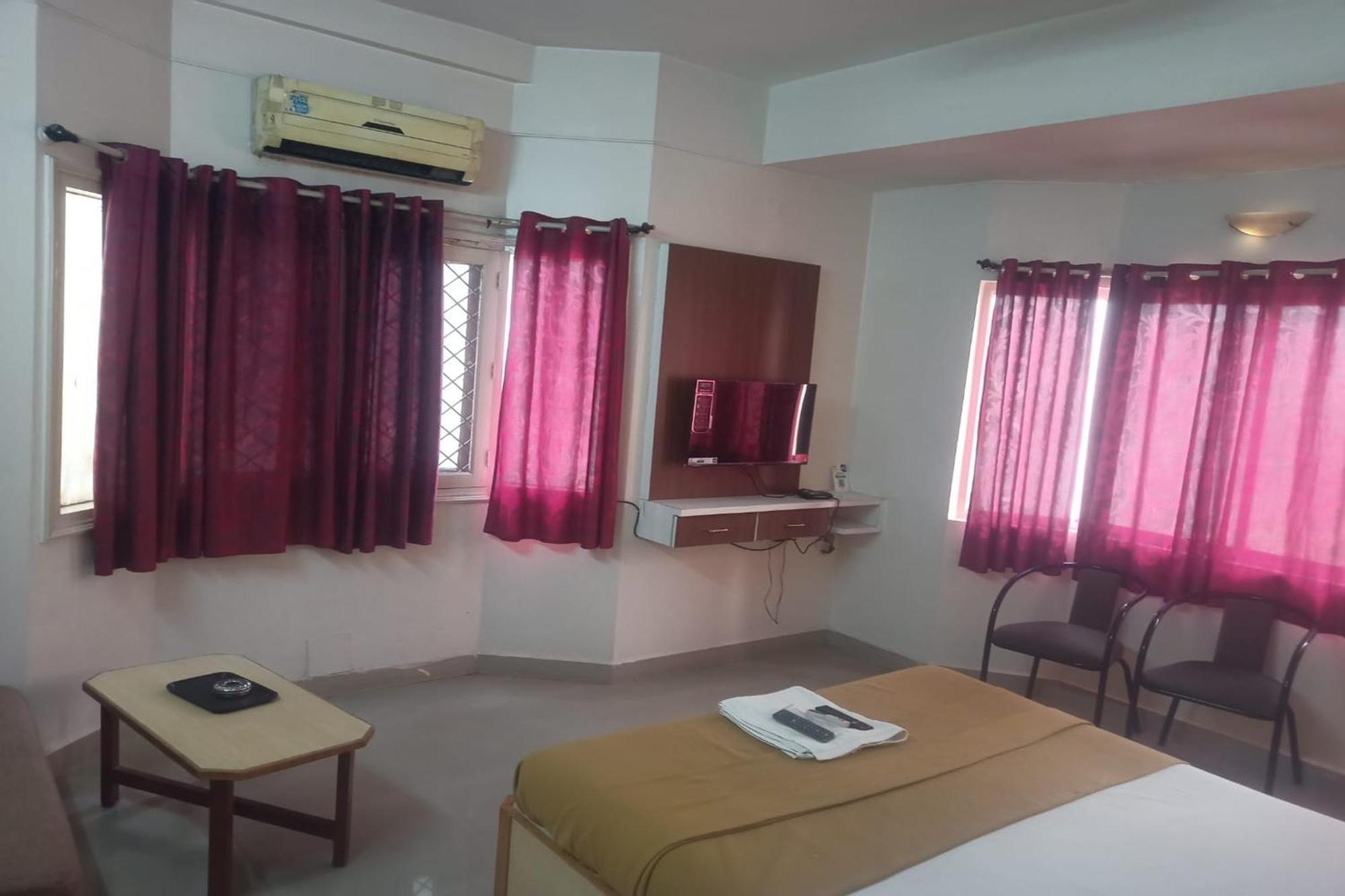 Hotel Towers 2*