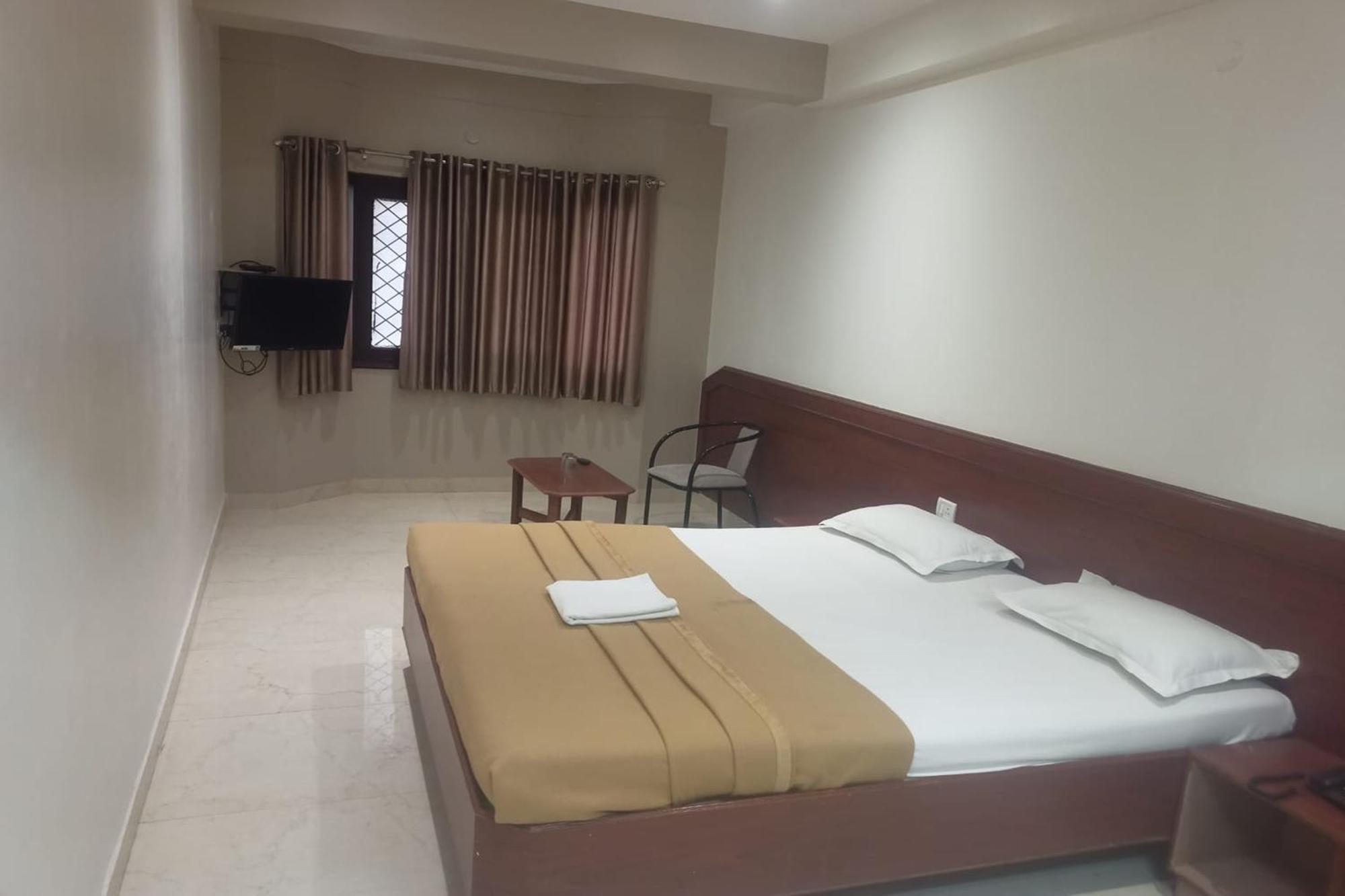 Towers Hotel