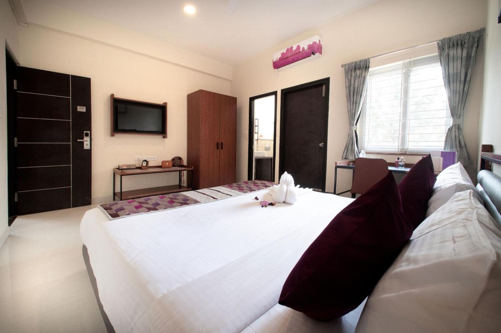 Purple Cloud Urban Hotel