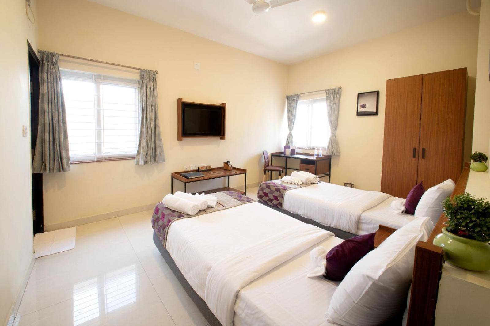 Purple Cloud Urban Hotel 2*