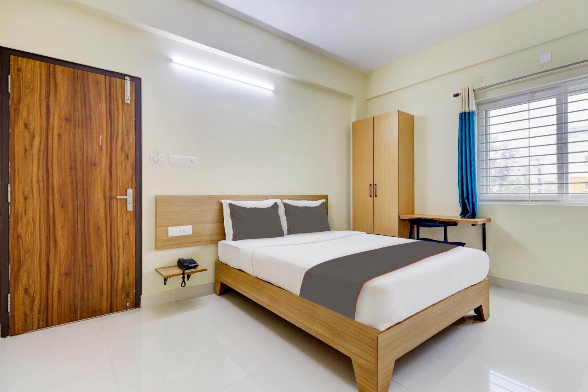 Fabhotel Golden Grand 3*
