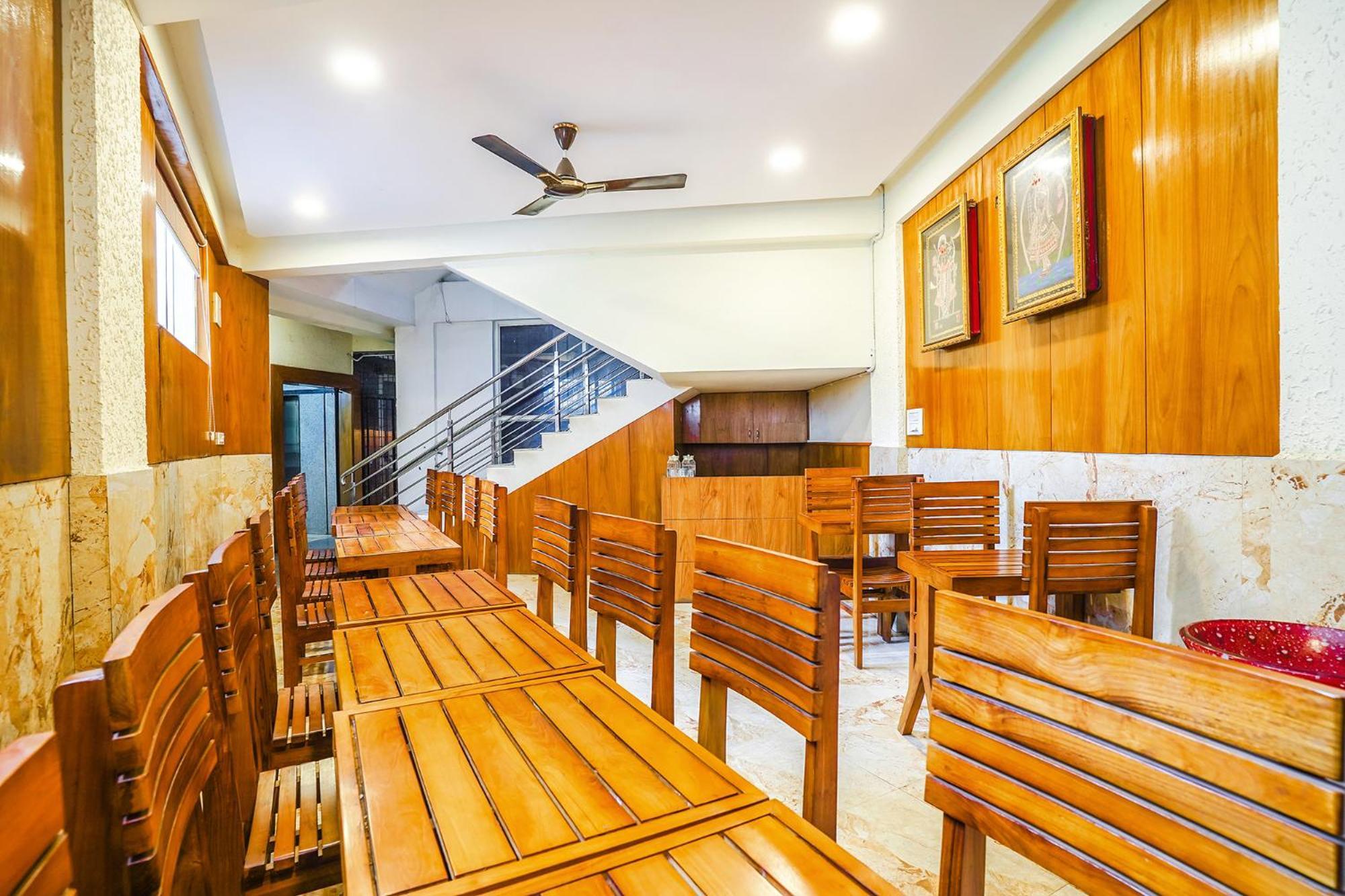Hotel Lalbagh Gardenia