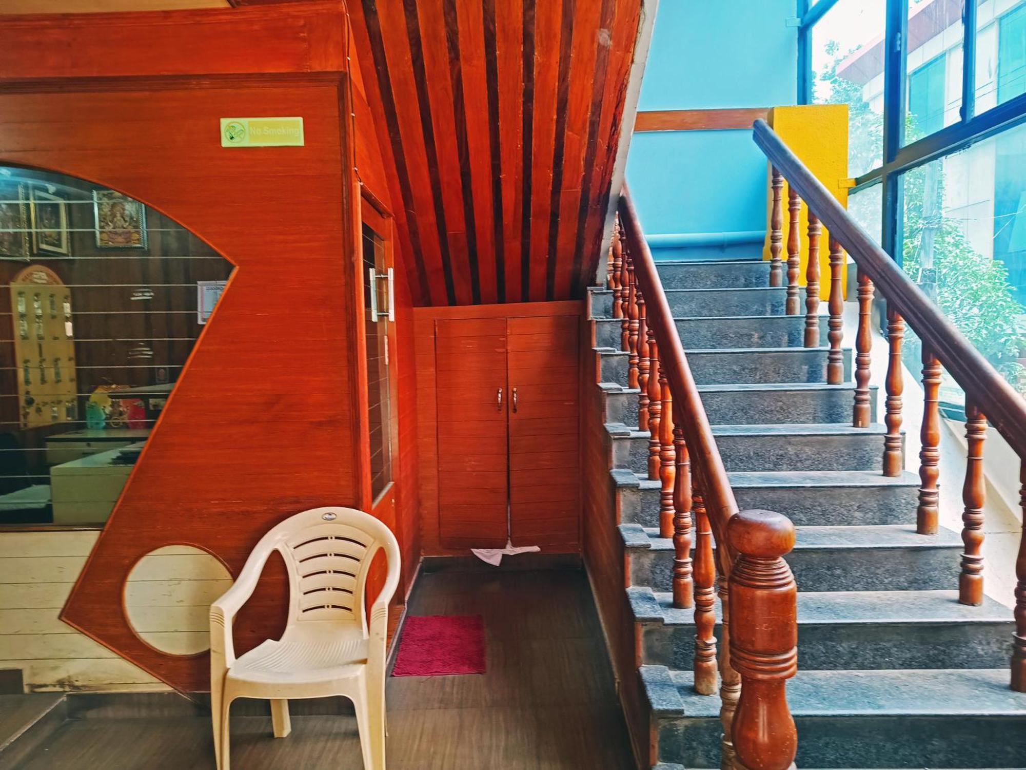 Hotel Kashyap Basaveshwara Nagar