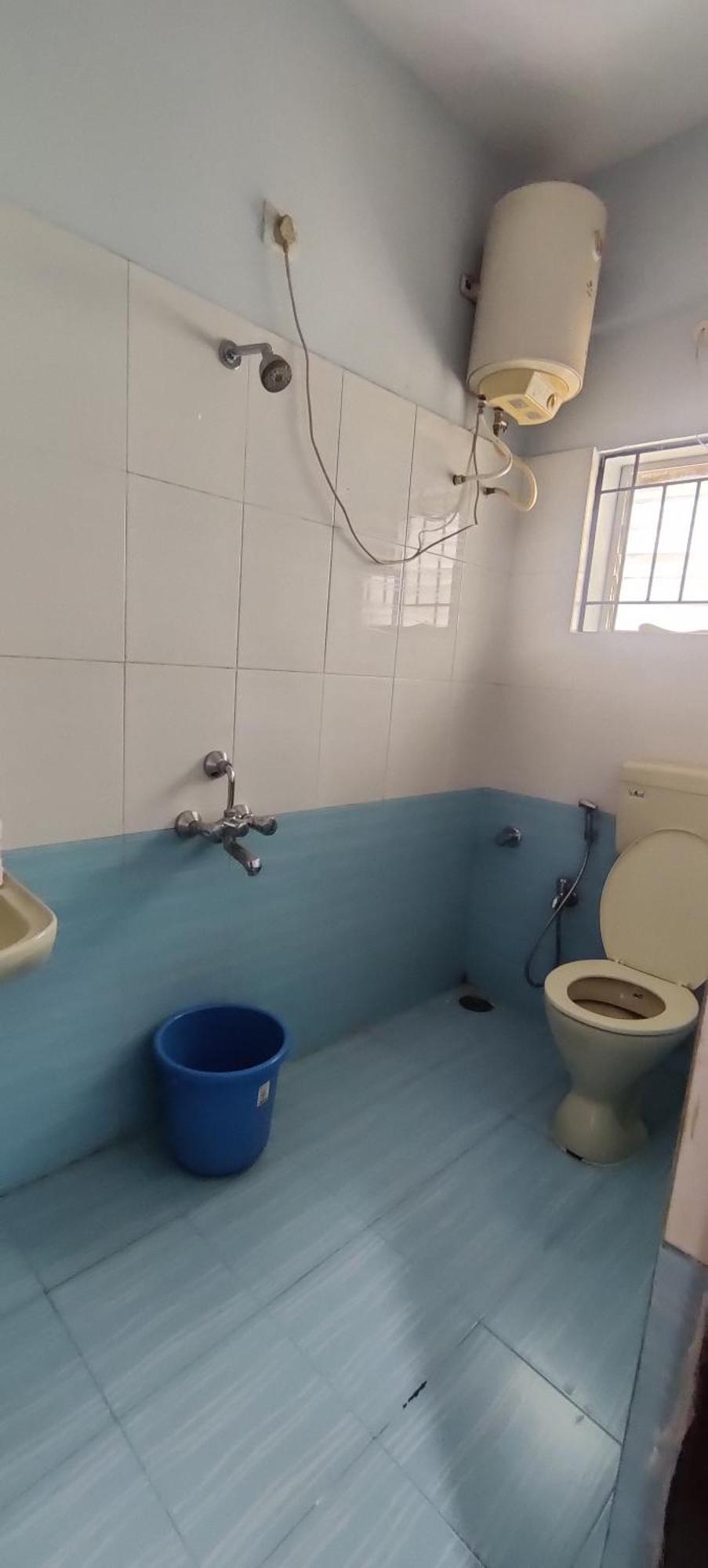 A Cozy 2 Bhk Flat