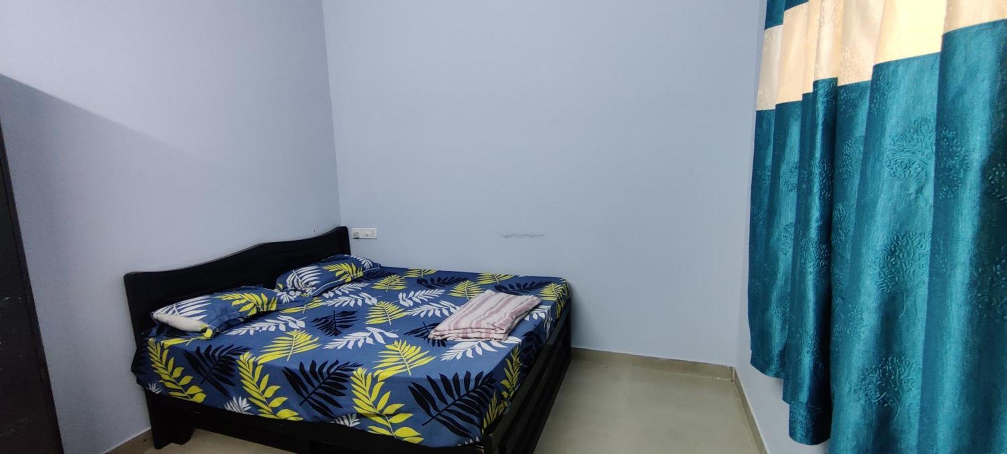 A Cozy 2 Bhk Flat Apartment